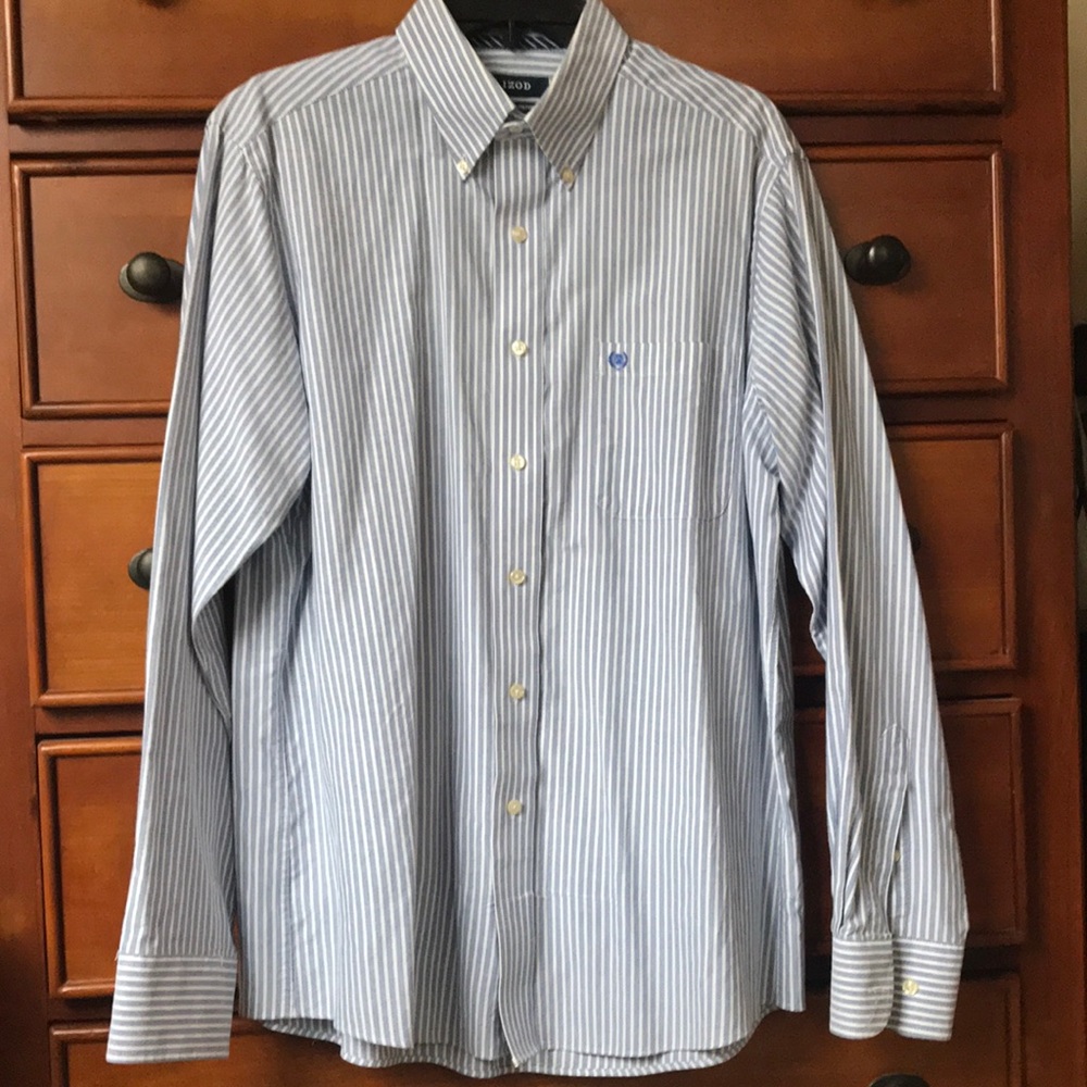 Izod Men’s Button Down Shirt
